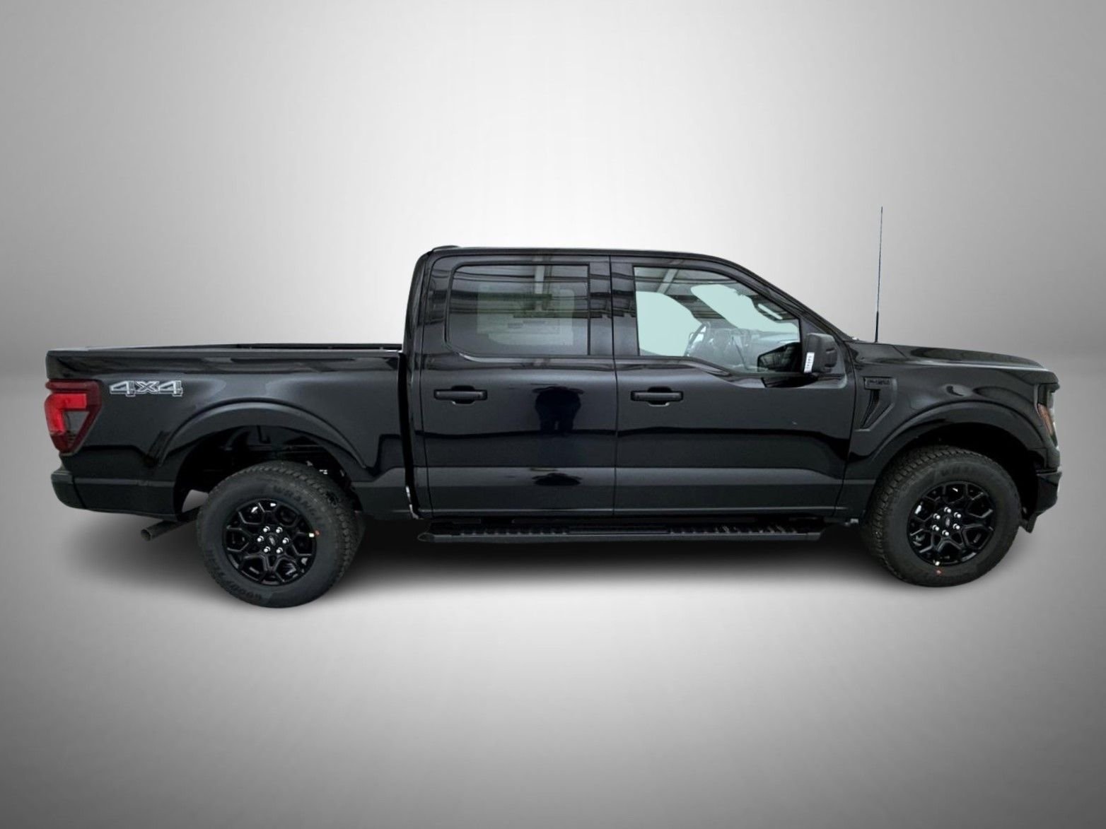 New 2026 Agate Black Metallic Ford XLT image 4