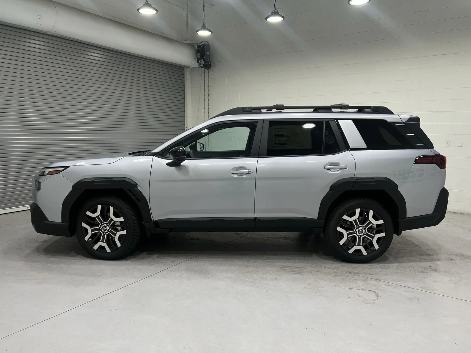 New 2026 ICE SILVER METALLIC Subaru Touring XT image 5