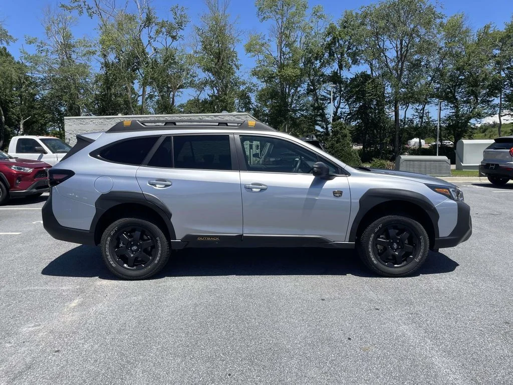 Used 2024 Ice Silver Metallic Subaru Wilderness image 26