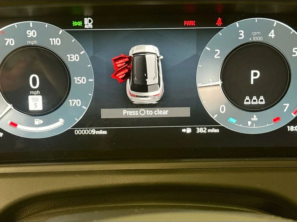 New 2026 Fuji White Land Rover Belgravia Edition image 12