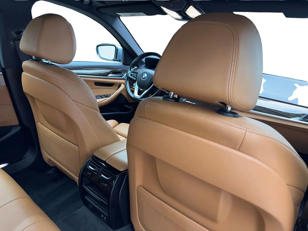 Used 2022 Blue BMW 530i xDrive image 41