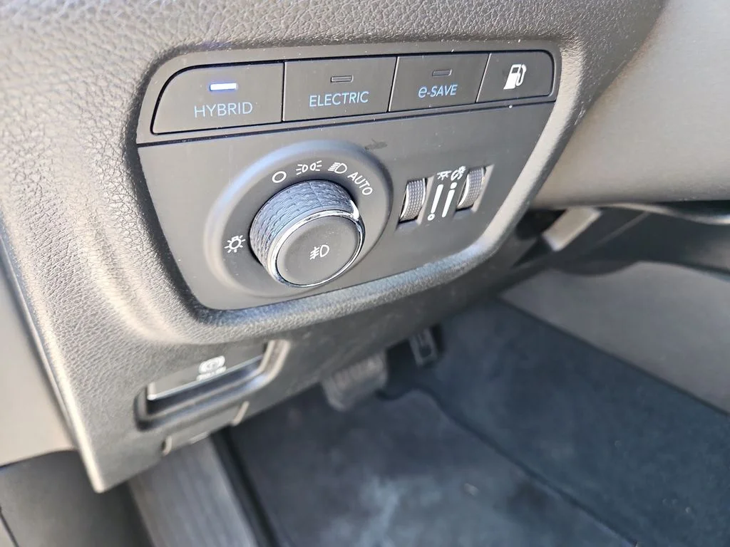 Used 2024 White Jeep 4xe image 21