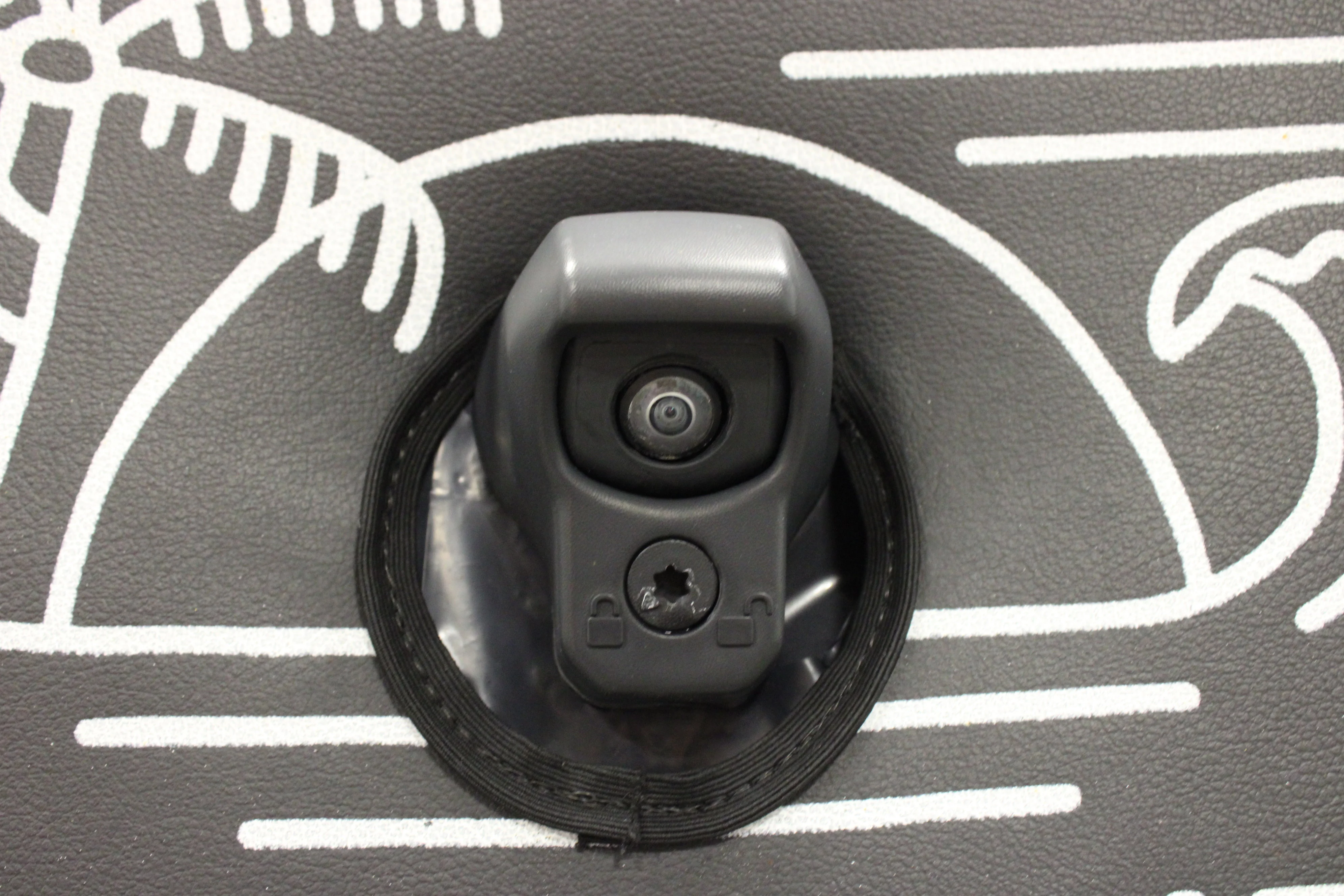 Used 2021 Granite Crystal Metallic Clearcoat Jeep Sahara image 12