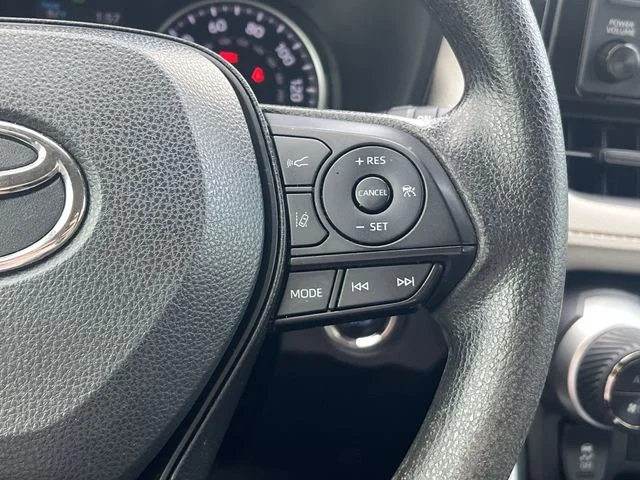 Used 2022  Toyota XLE image 26