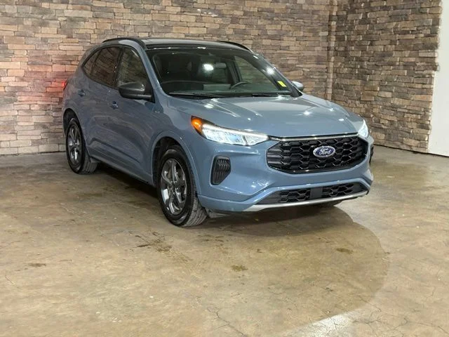 Used 2023 Vapor Blue Ford ST-Line image 3