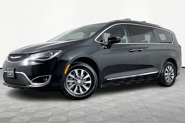 2020 Chrysler Pacifica Touring L Plus