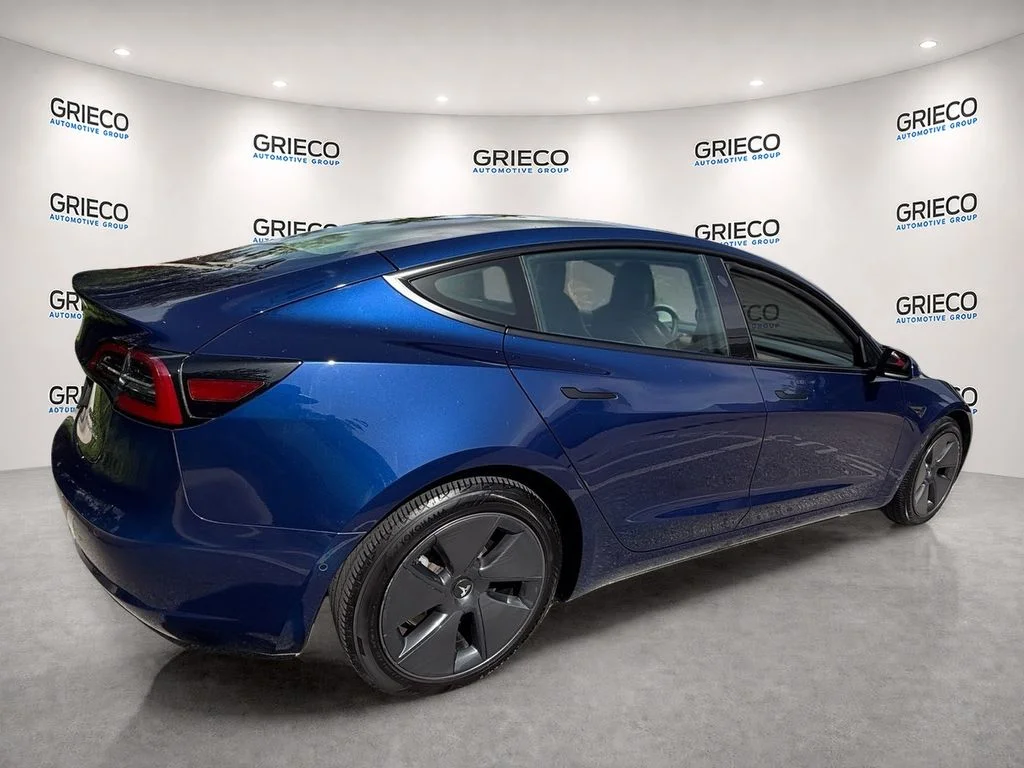 Used 2022  Tesla Long Range image 7