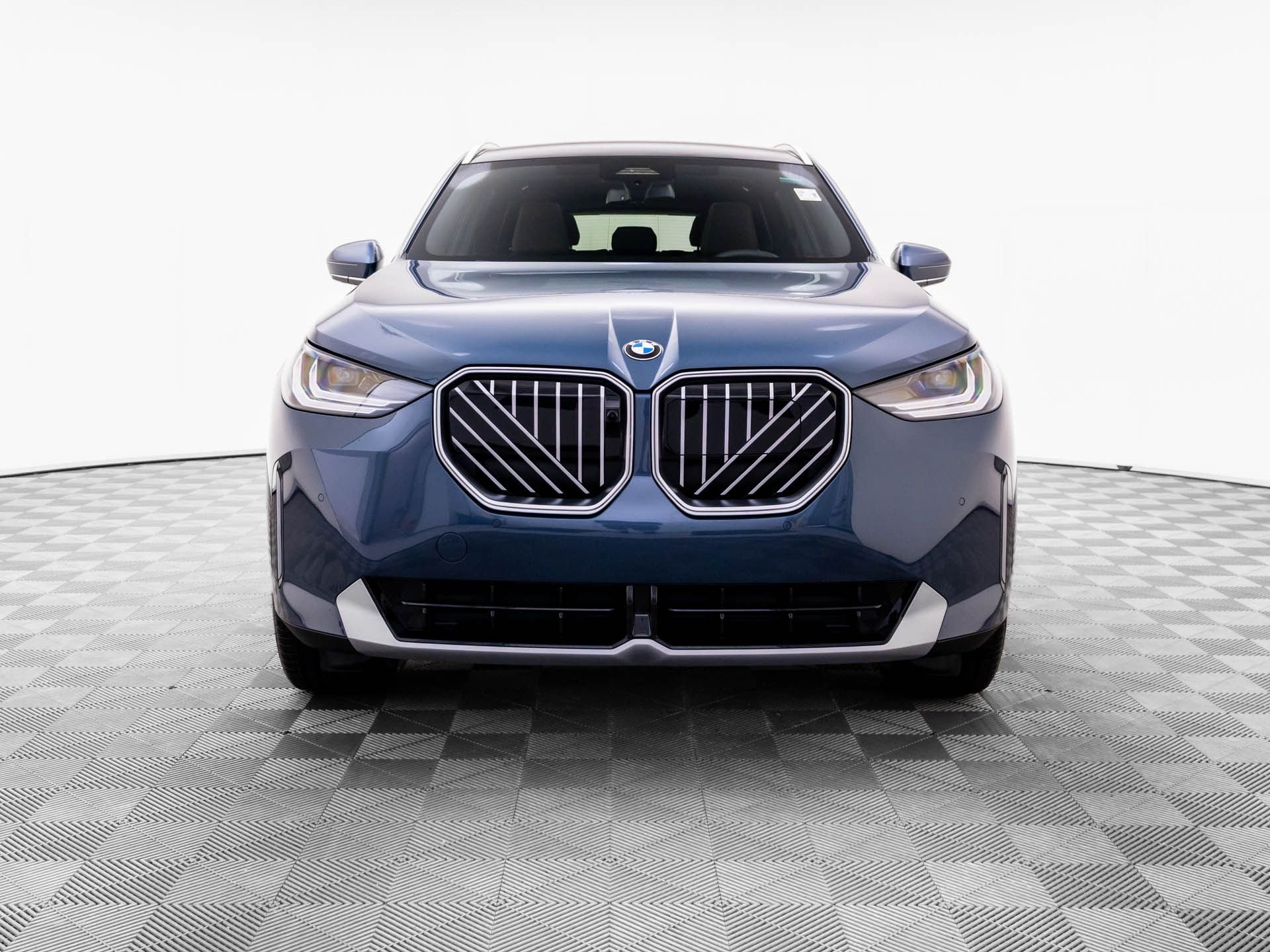 New 2026 Arctic Race Blue metallic BMW 30 xDrive image 10