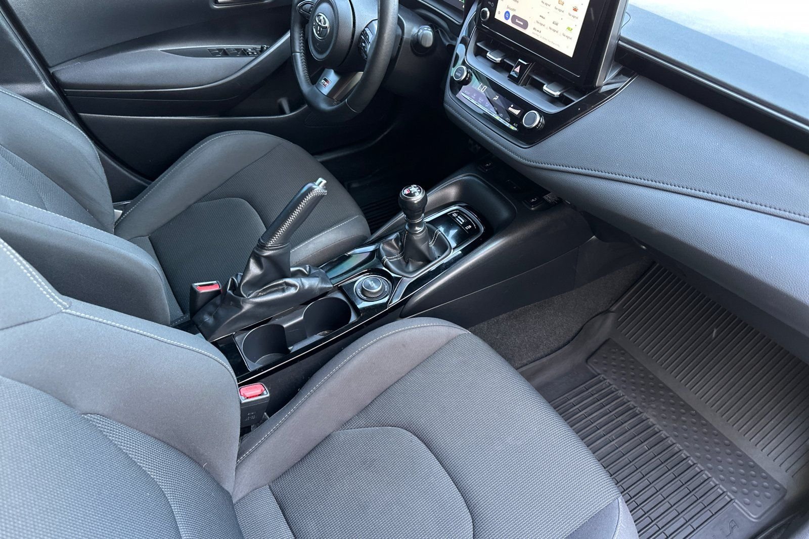 Used 2023 White Toyota Core image 15
