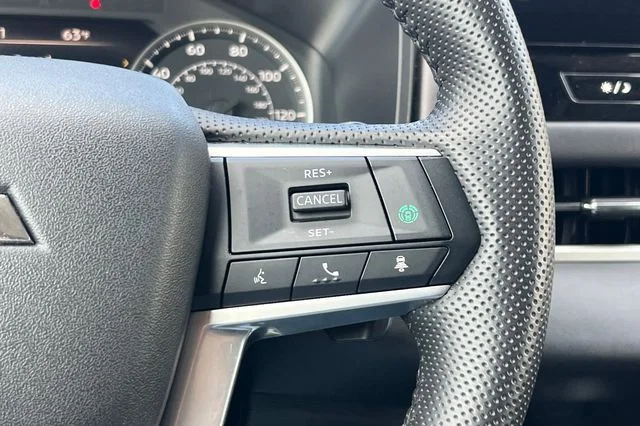 Used 2025 Cosmic Blue Metallic Mitsubishi Trail Edition image 30