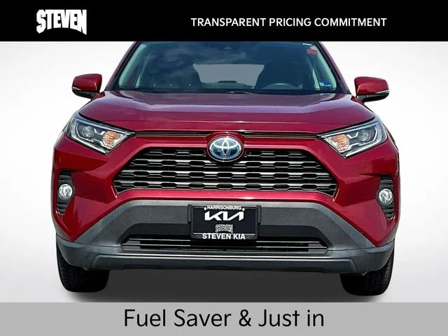 Used 2020 Red Toyota XLE image 2