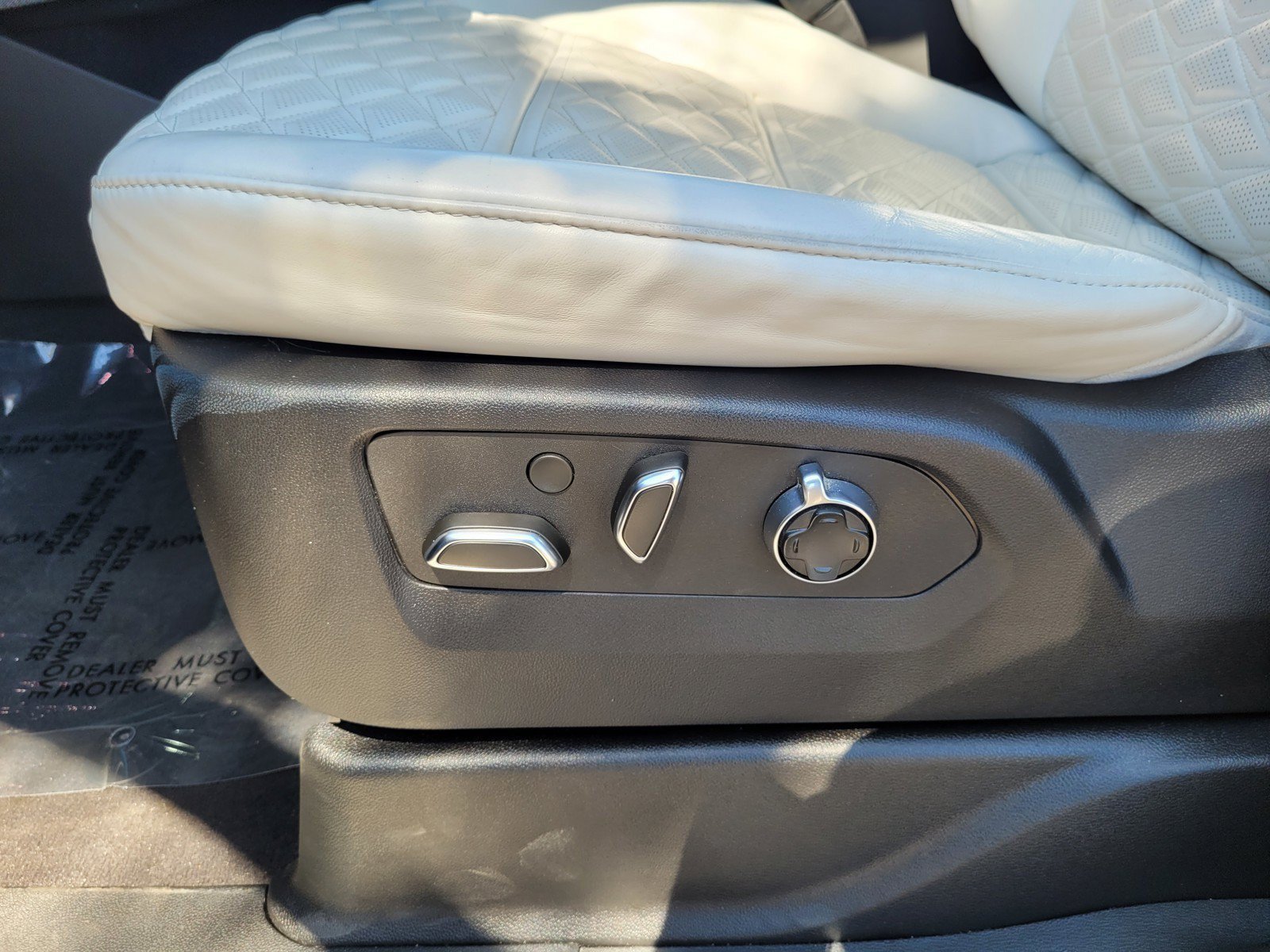 Certified Used 2025 Black Raven Cadillac Sport Platinum image 12