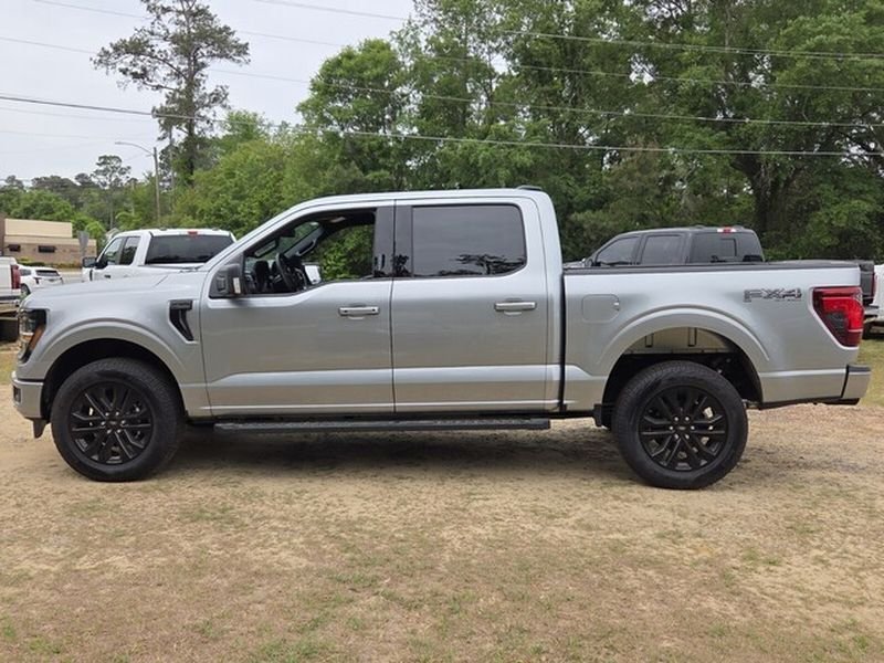 New 2026 Iconic Silver Metallic Ford XLT image 4