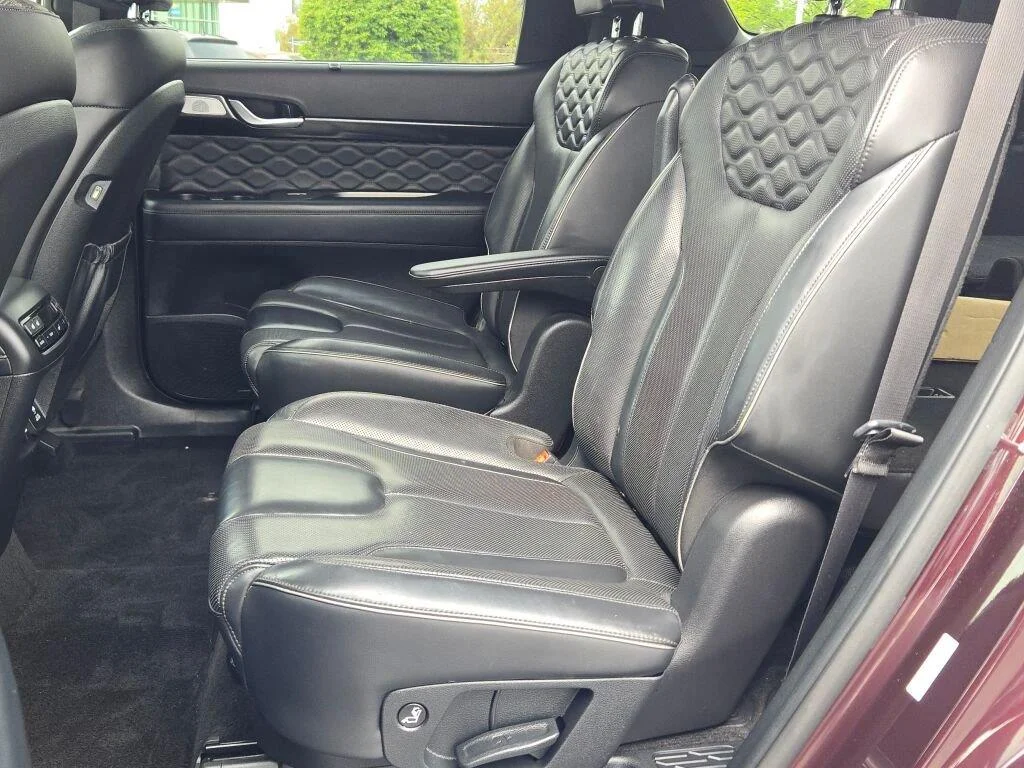 Used 2020 Sierra Burgundy Hyundai Limited image 19