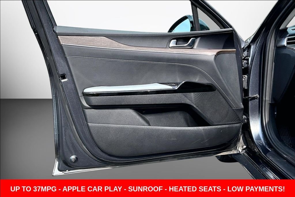 Used 2021 Gray Kia EX image 19
