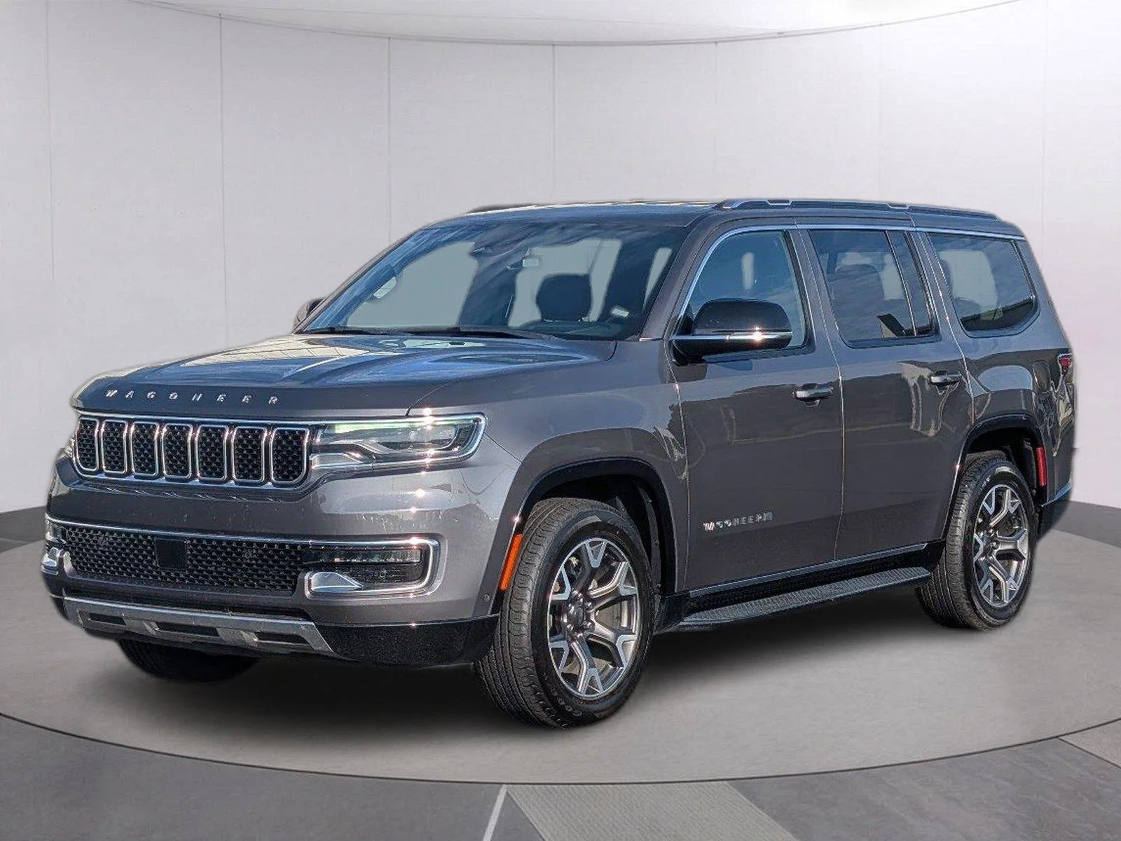 Used 2024 Baltic Gray Metallic Clearcoat Jeep Series III image 1