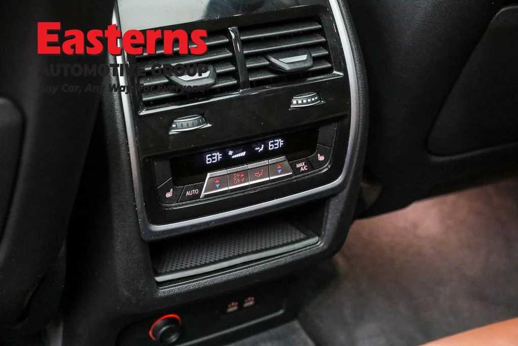 Used 2025 Gray BMW xDrive40i image 22