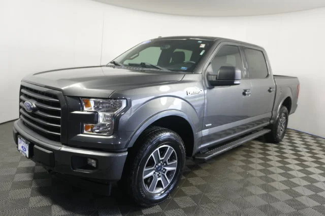 Used 2017 Magnetic Metallic Ford XLT image 7