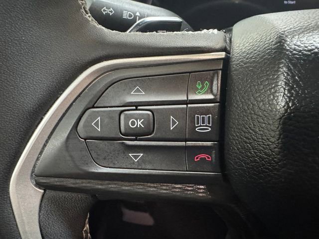 Used 2025 Bright White Jeep Altitude image 17