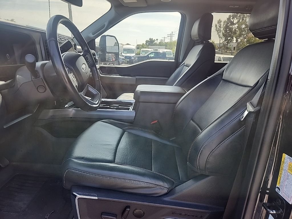 Used 2024 Agate Black Metallic Ford Lariat image 18