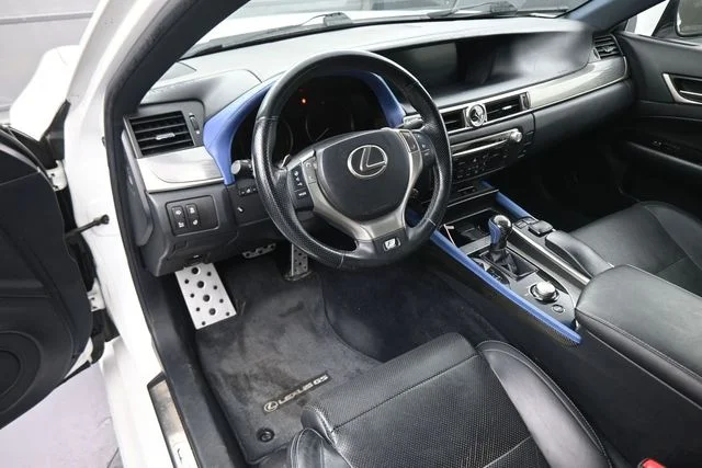 Used 2013 White Lexus 350 image 21