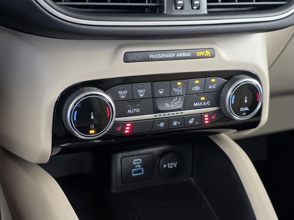 Used 2022 White Ford SEL image 25