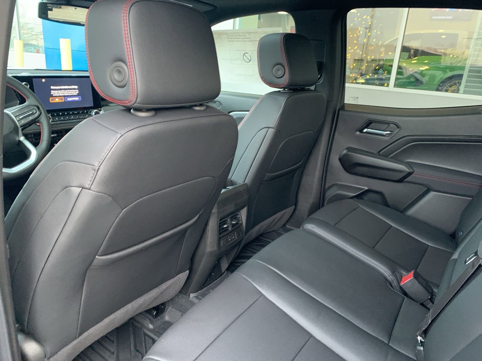 2025 Chevrolet Colorado Z71 - Photo 14