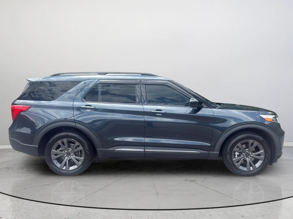 2023 Ford Explorer XLT - Photo 6