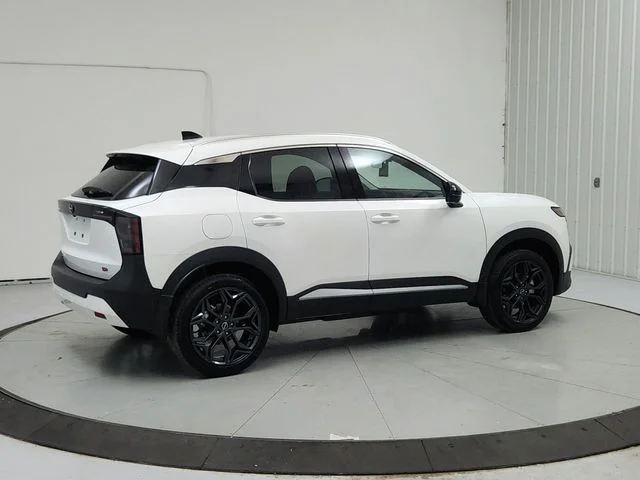 New 2026 White Nissan SR image 7