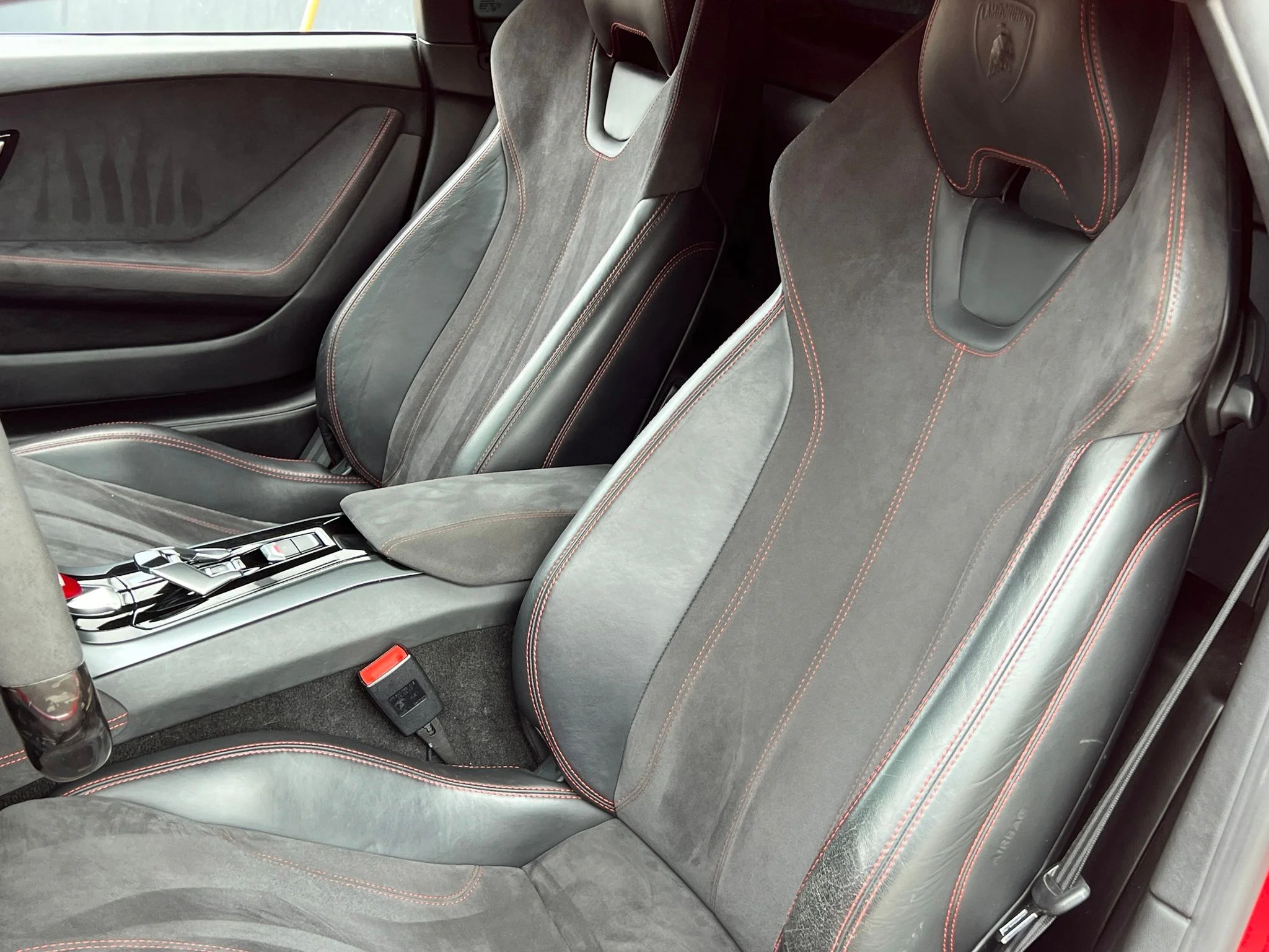 Used 2016 Red Lamborghini LP580-2 image 4