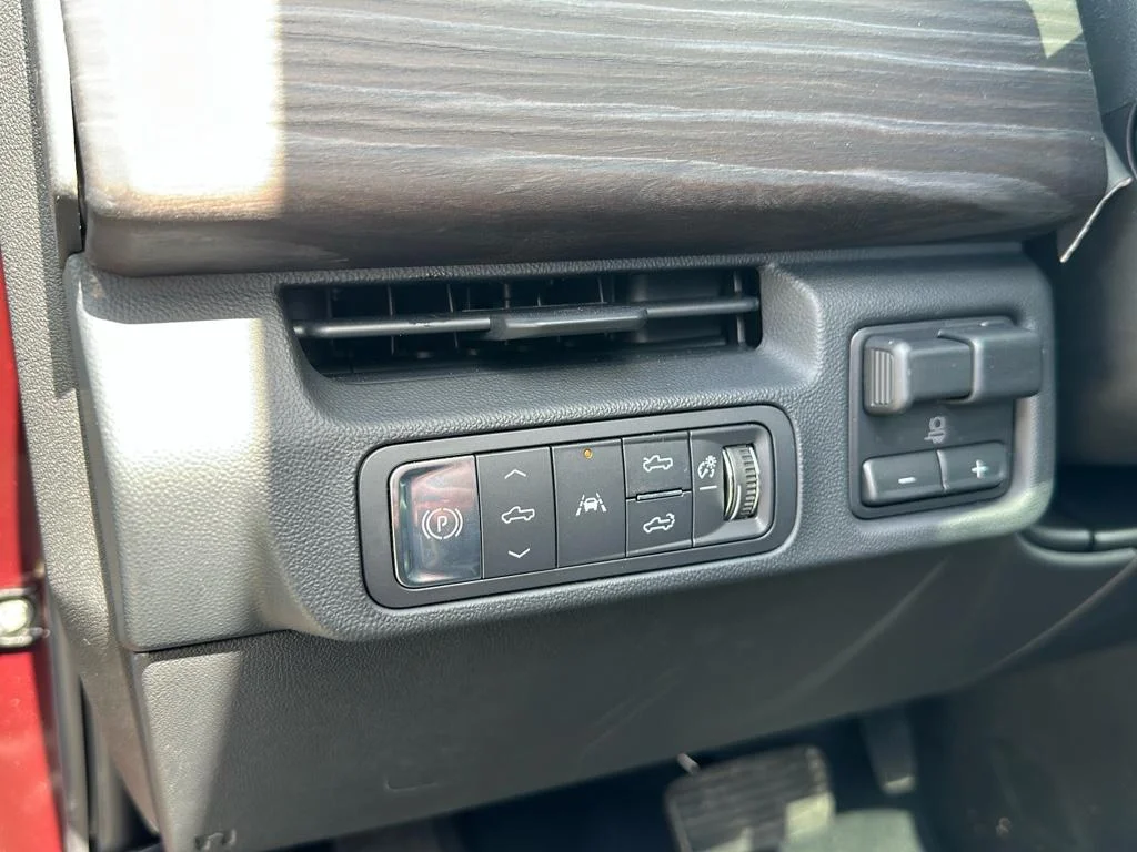 2025 GMC Sierra EV Denali - Photo 18