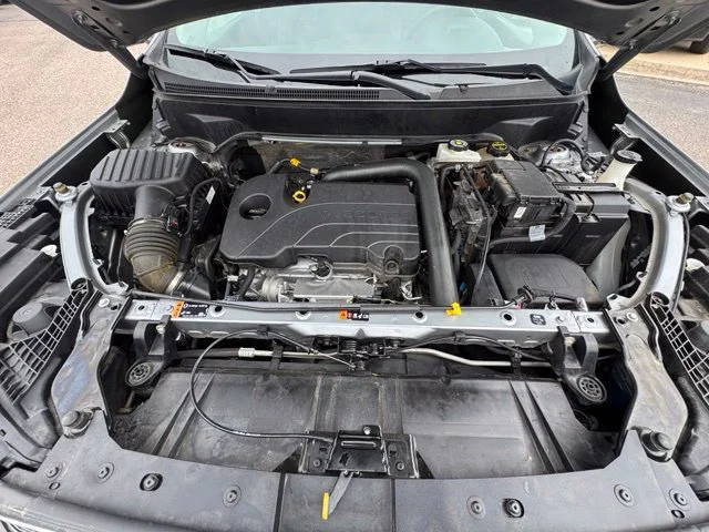 Certified Used 2024 Sterling Metallic GMC SLT image 30