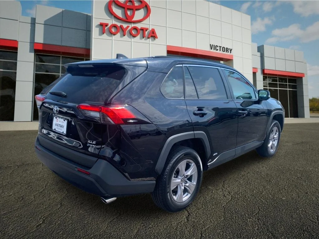 Used 2025 Black Toyota XLE image 3