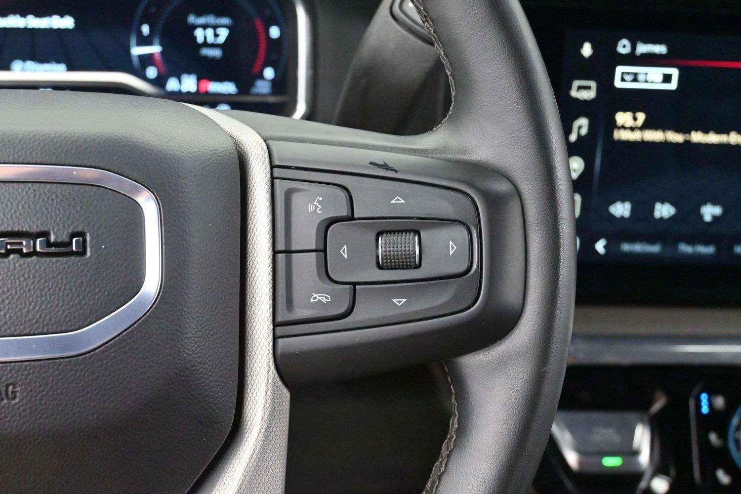 Used 2024 Onyx Black GMC Denali image 16
