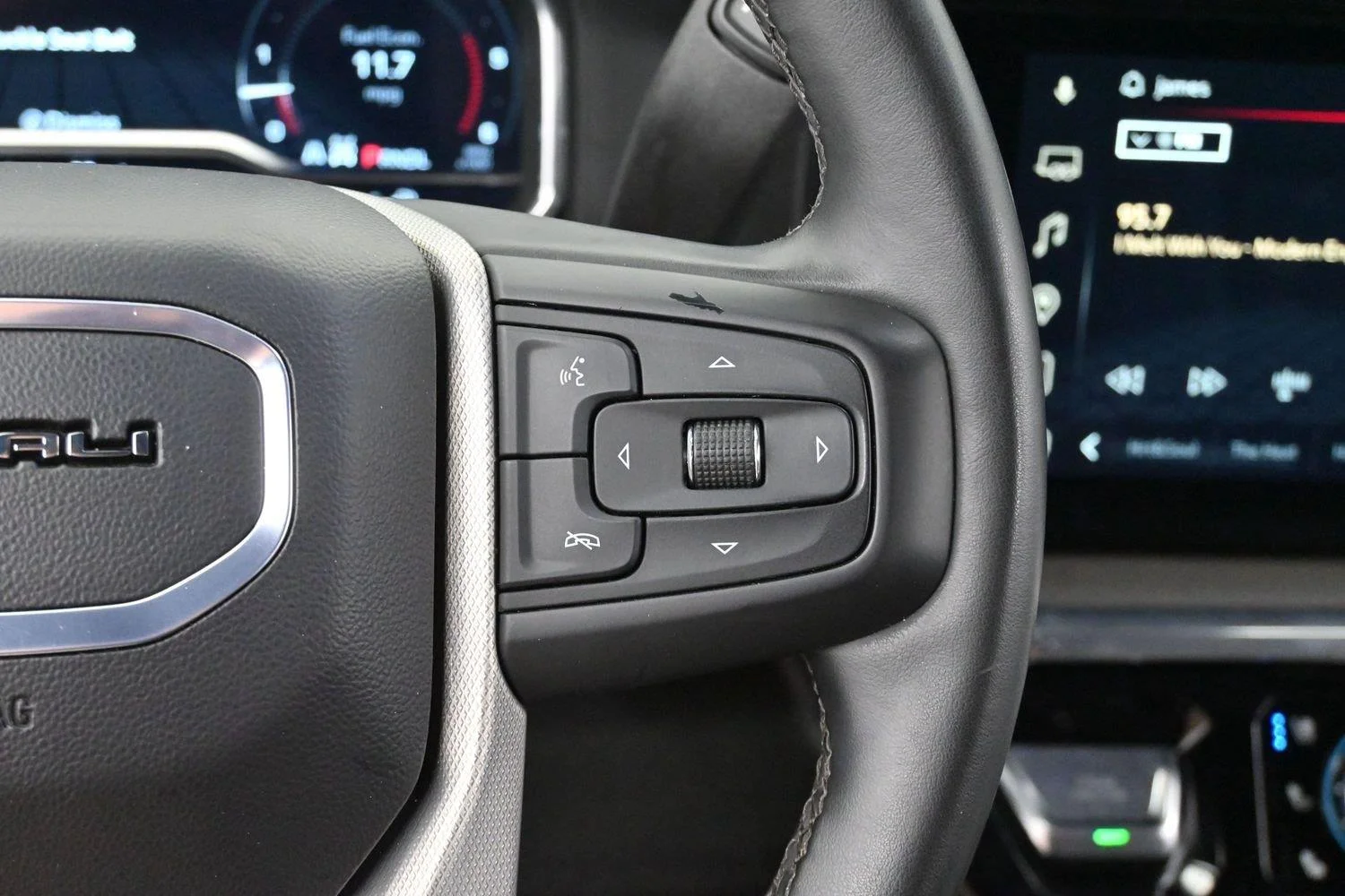 Used 2024 Onyx Black GMC Denali image 16