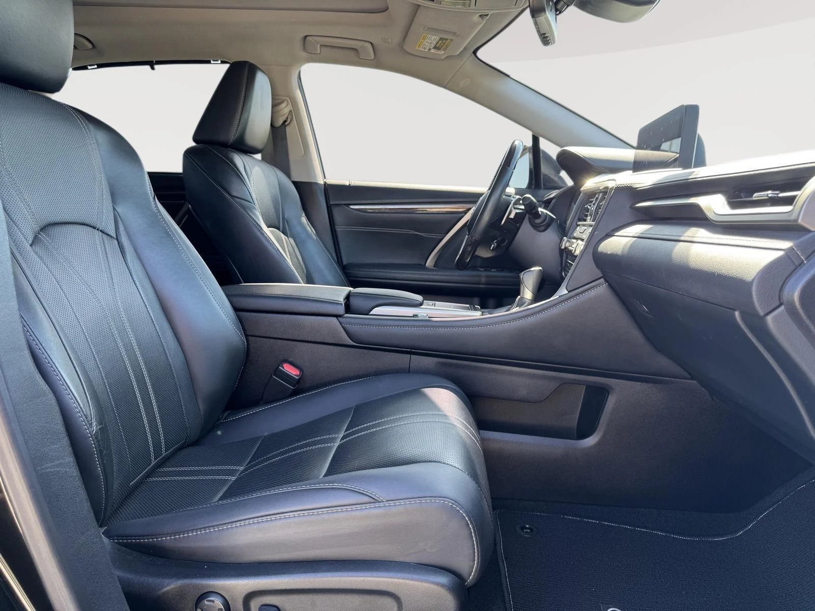 Certified Used 2022 Caviar Lexus RX 350 image 17