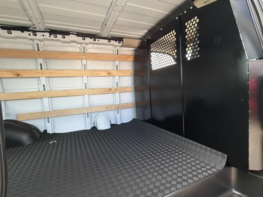 2025 Chevrolet Express Cargo Work Van - Photo 30
