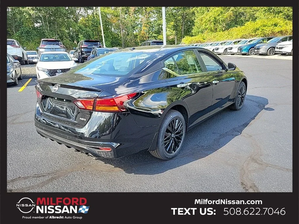 Certified Used 2025 Black Nissan 2.5 SV image 5