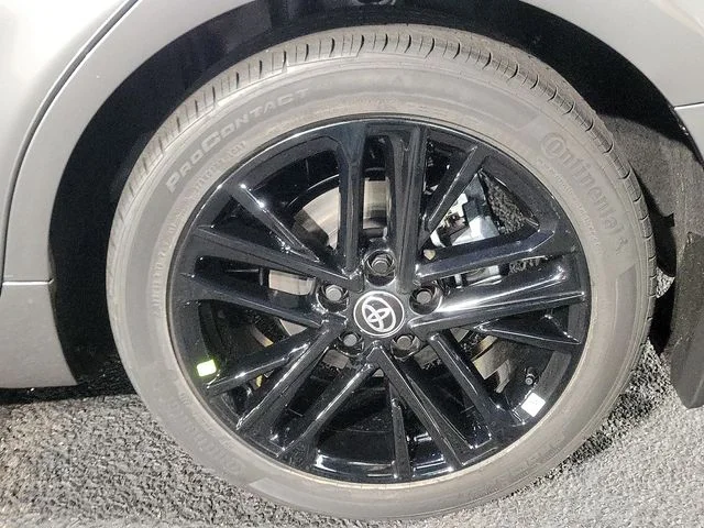Used 2025  Toyota SE image 8