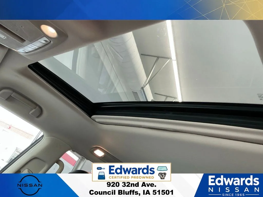 Used 2023 Blue Nissan SL image 41