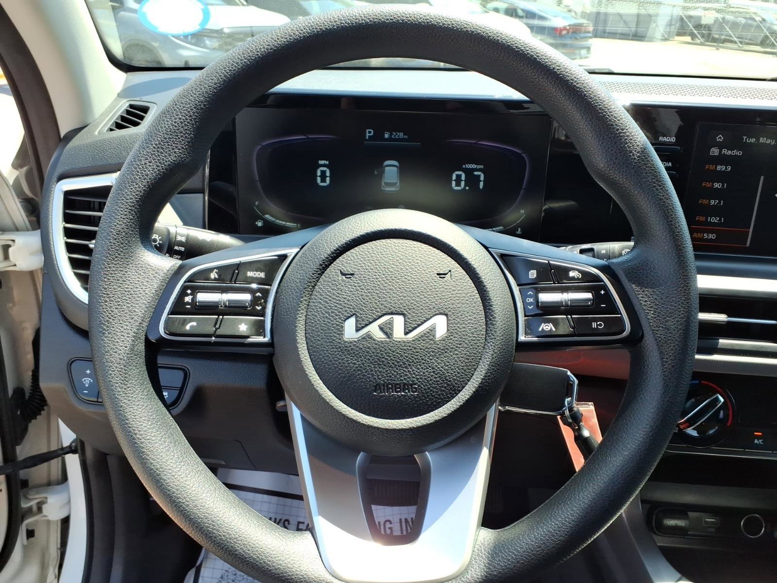 Certified Used 2024 Snow White Pearl Kia LX image 9