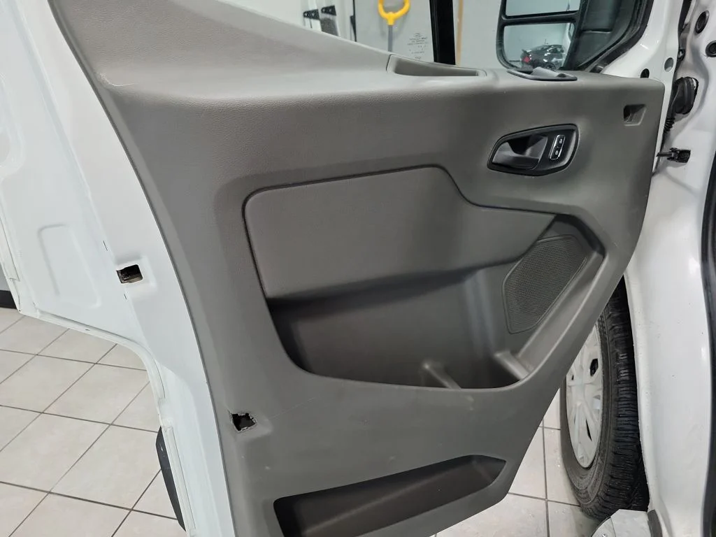 Used 2024 Oxford White Ford Base image 33