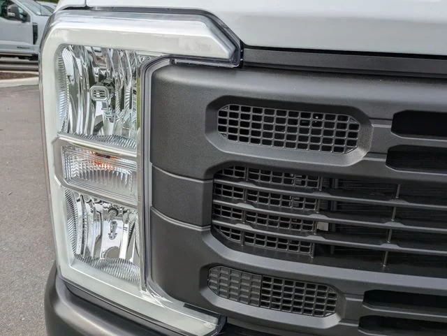 New 2026 Oxford White Ford F-350® XL image 10