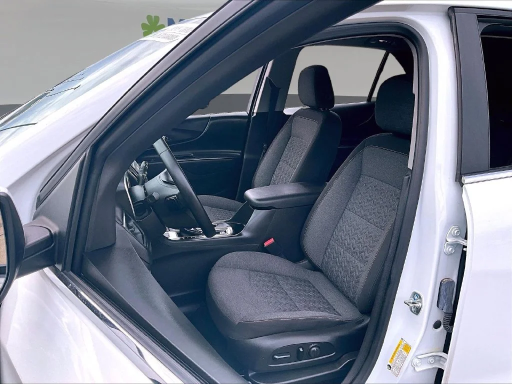 Used 2024 White Chevrolet LT image 25
