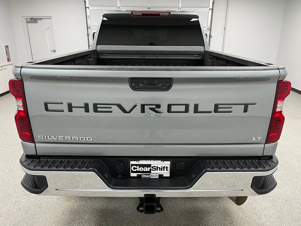 Used 2025 Gray Chevrolet LT image 9