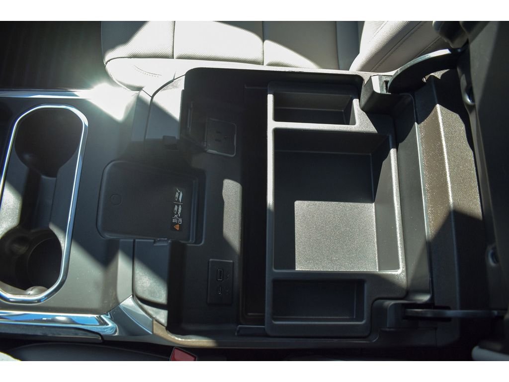 2025 Chevrolet Silverado 3500 HD LTZ - Photo 32