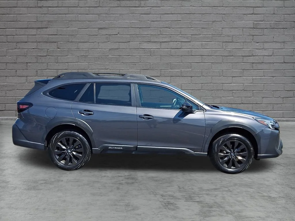 Used 2023  Subaru Onyx Edition XT image 13