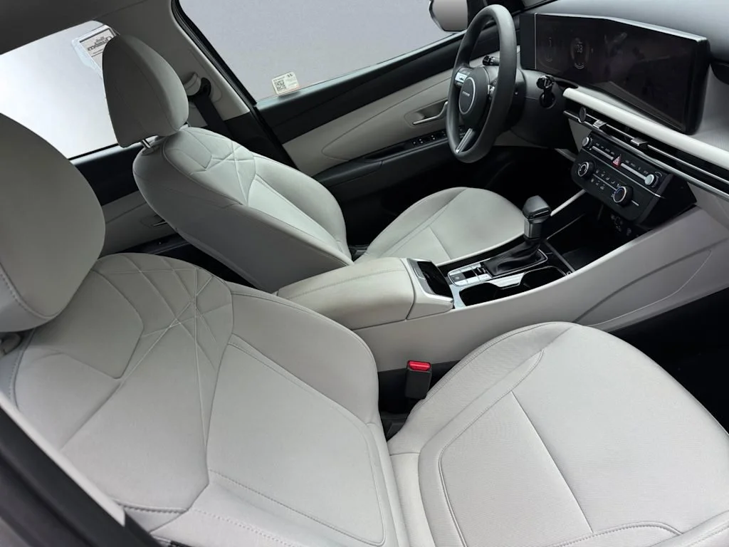 Used 2025 Gray Hyundai SE image 20
