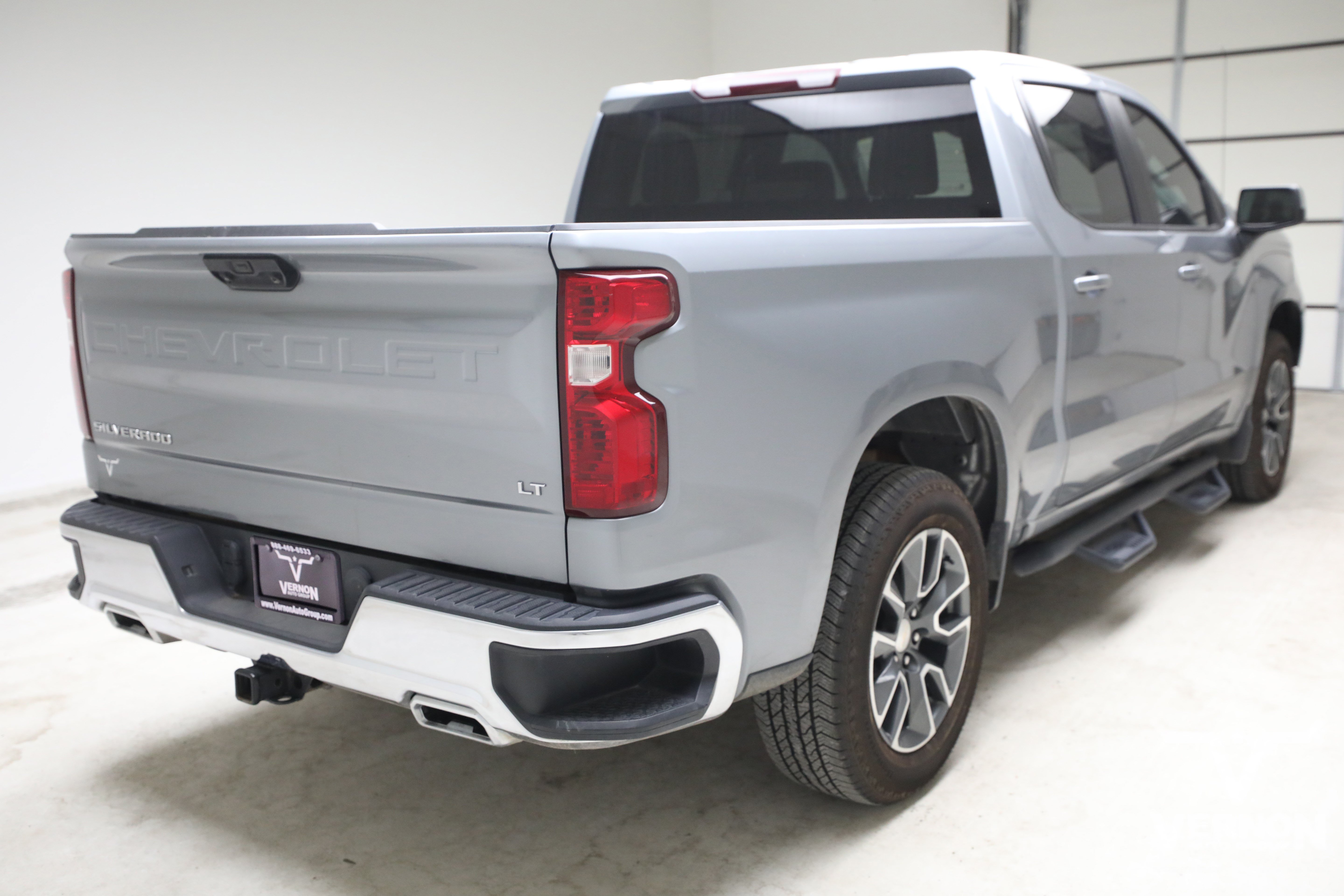 Used 2023 Sterling Gray Metallic Chevrolet Y image 5