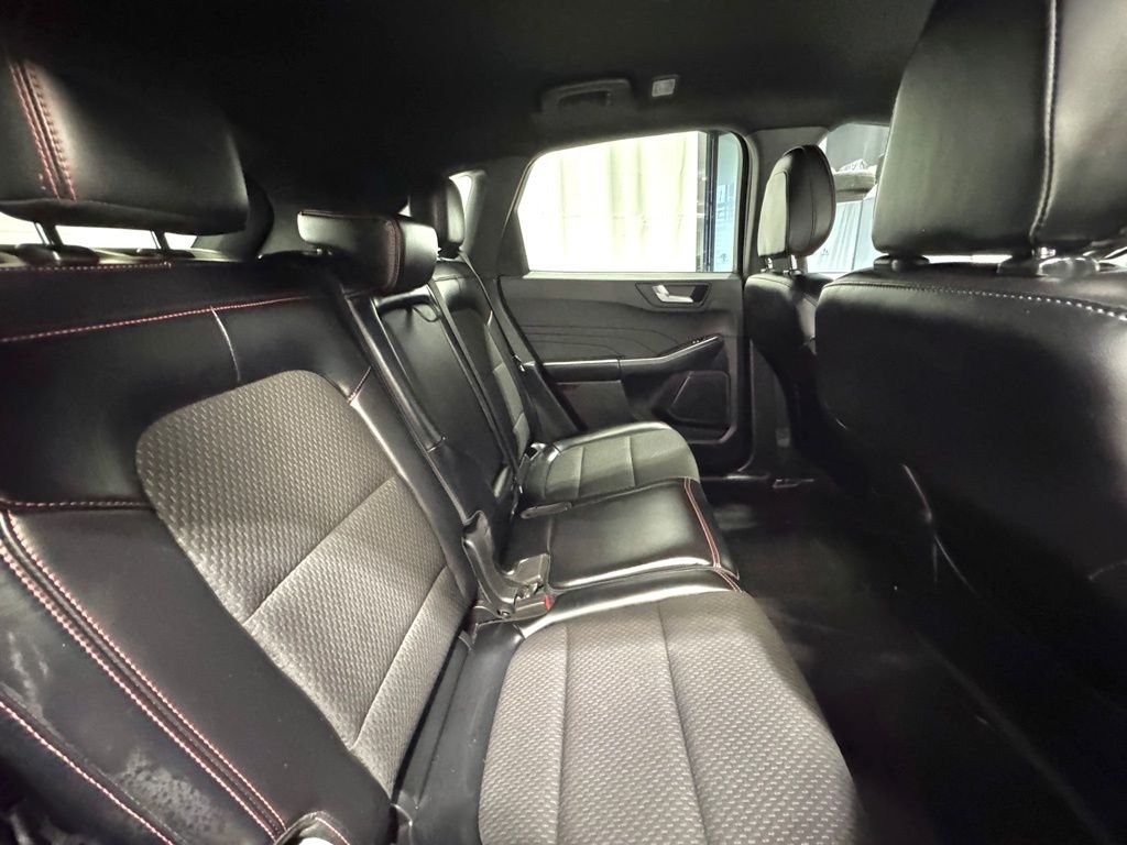 2024 Ford Escape ST-Line - Photo 25
